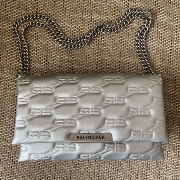 NWT Silver BALENCIAGA Triplet BB monogram shoulder bag - Picture 1 of 12